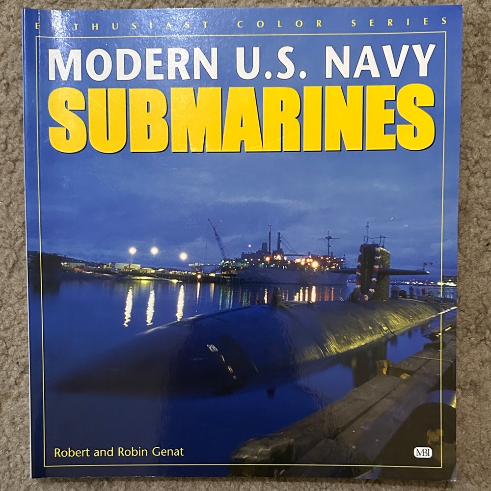 Modern U.S. Navy Submarines (Enthusiast Color Series) book Subs